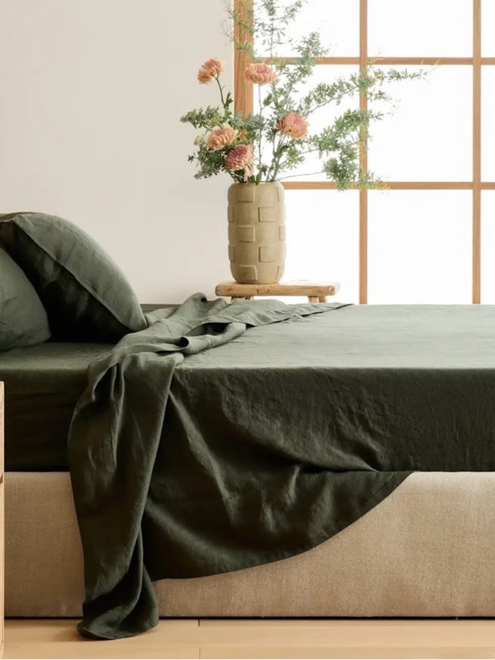 Quince European Linen 4 Piece Sheet Set, King (Pine) MSRP $204